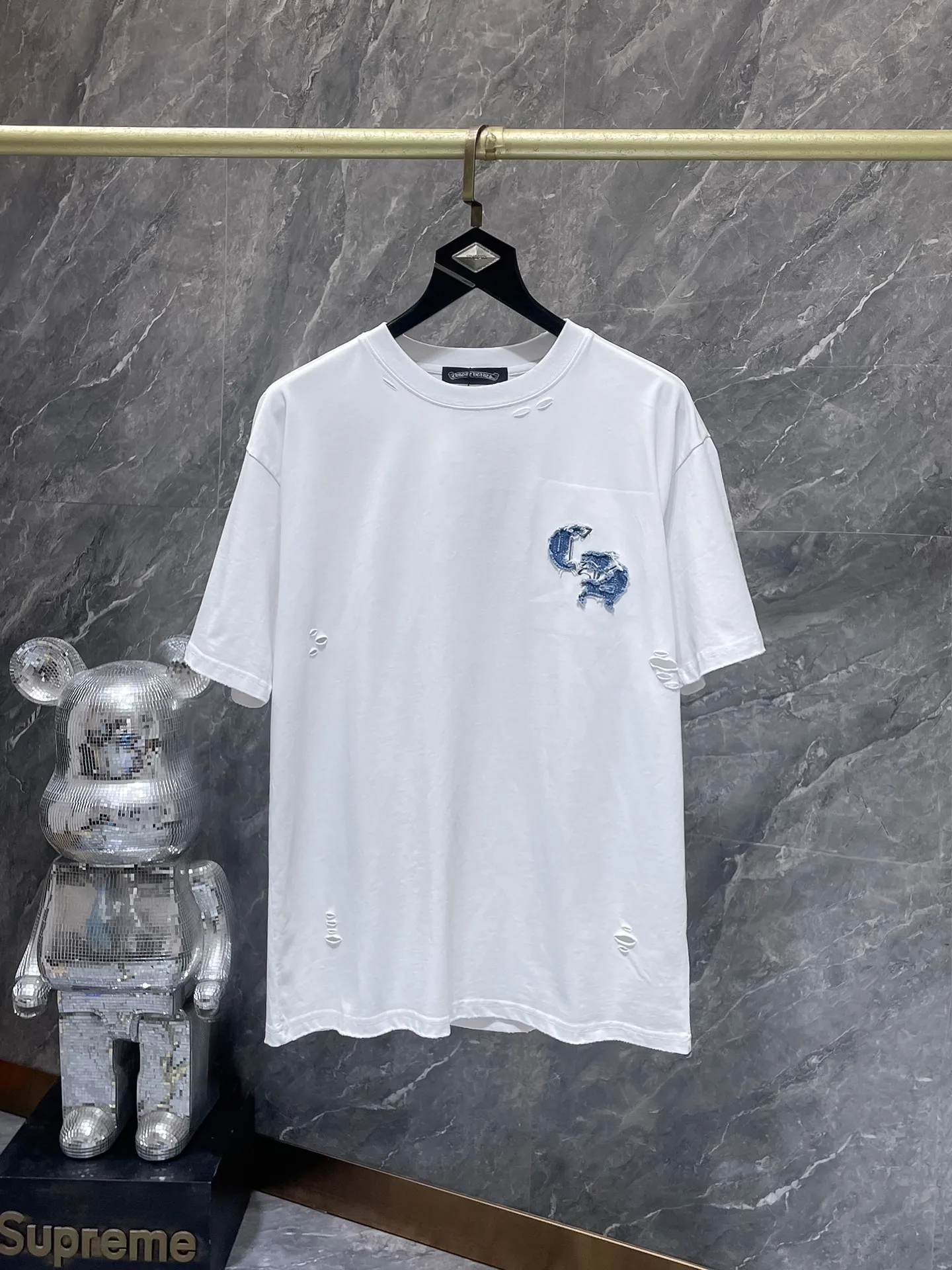 P180 New Chrome Hearts 25ss for summer, washed style, high gram weight, environmentally friendly high-quality top-grade fabric, 280g Crow Horseshoe Contrast Color Patch Short Sleeves, heavy-duty pure hand-cut patch embroidery process, counter synchronization, replica version 1:1, recommended color: black, white, size: S, M, L, XL